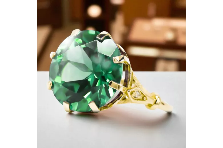 Style vintage Anneau Émeraude Or jaune 14 carats vrc073y